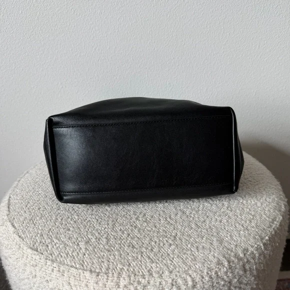 Reformation Small Vittoria Tote - Picture 5 of 8